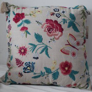 NWT Johnny Was Biya JWLA 3J Workshop Arla Linen Embroidered Tassel Pillow